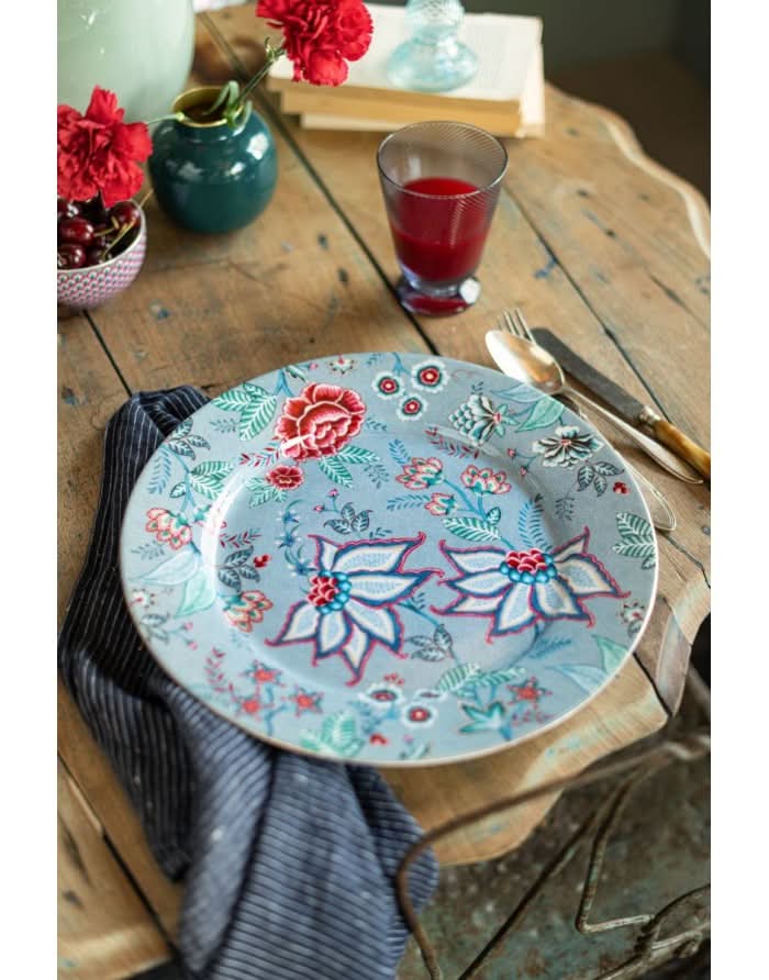 Se billigt tilbud på Plate Flower Festival Light Blue 32cm fra Pip Studio. Udsalg på bolig, køkken og porcelæn. Spar op til 53%. Hurtig levering og billig fragt.