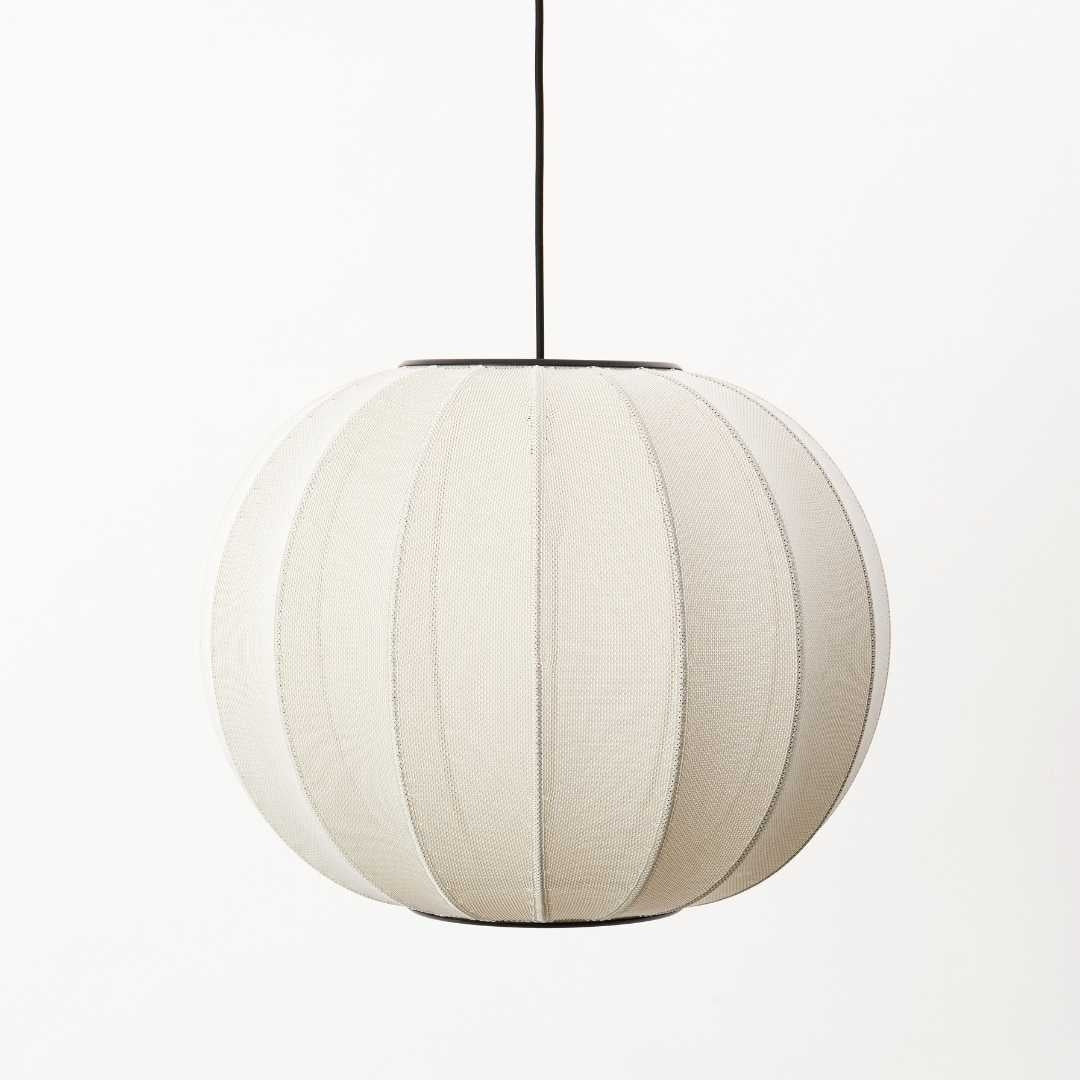 Produktbillede af Knit-Wit 45 Round Pendel Pearl White Made by Hand i premium kvalitet