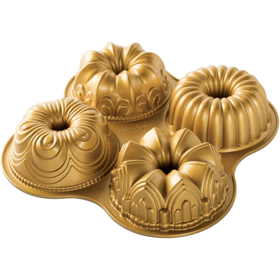 Nordic ware Nordic ware Bundt-bageform m. plads til 4 kager – billede i brug (Bageform)