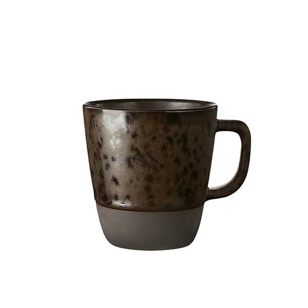 Produktbillede af Aida RAW Nordic Brown krus m hank 1 stk 35 cl i premium kvalitet