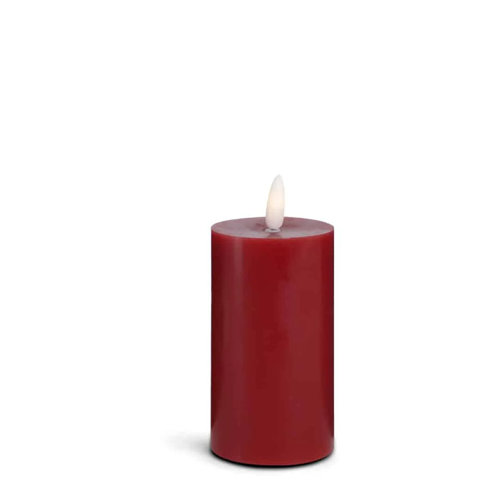 LED Stearinlys 1 stk. ø5,5 x 12,5 cm m/3D flamme (flere farver) Rød