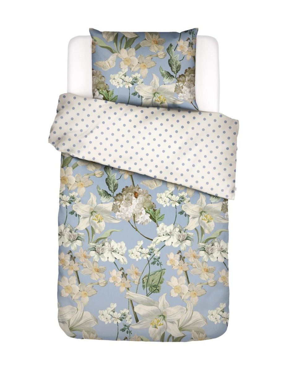 Produktbillede af Essenza Rosalee Blue-140 x 220 cm & 1 stk. pude 60 x 63 cm på tilbud i høj kvalitet