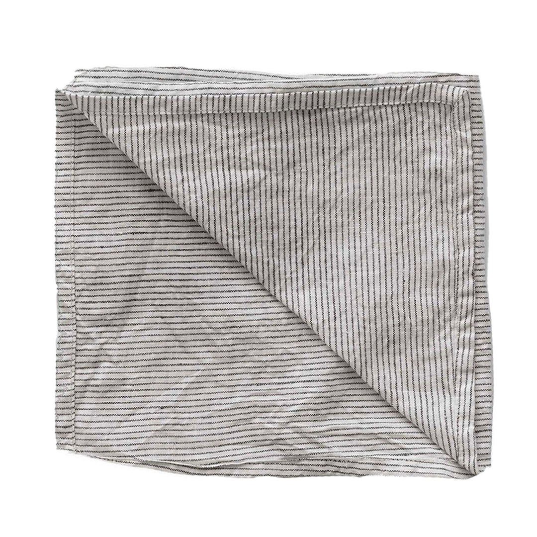 Tell me more Tell me more Serviet 45 x 45 cm, pinstripe – vinkelbillede (Serviet)