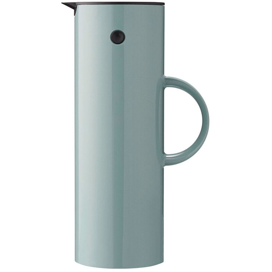 Stelton Stelton EM77 Termokande i støvet grøn – frontbillede (Termokande)