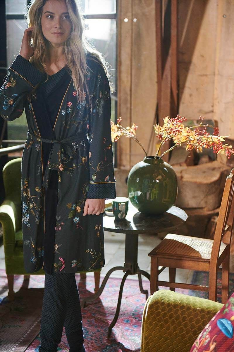 Produktbillede af XS Nisha Kimono Kawai Flower Dark Blue XS på tilbud i høj kvalitet