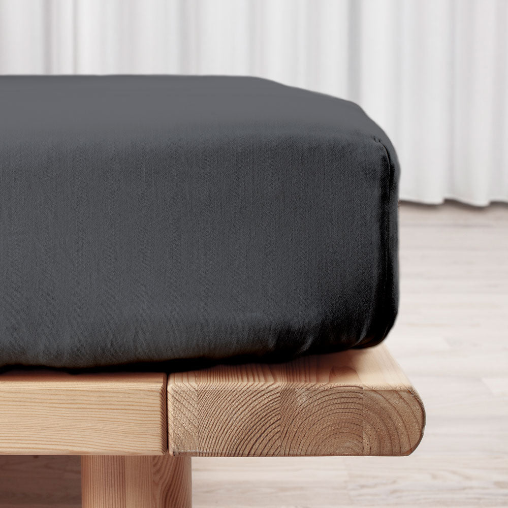 Produktbillede af SATIN Boxlagen flere farver og størrelser 180x200 cm Grå på tilbud i høj kvalitet