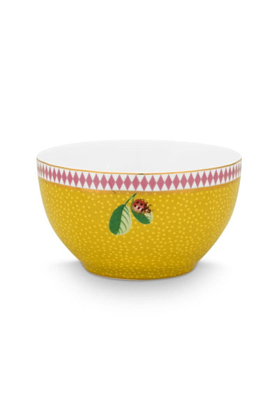 Se billigt tilbud på Bowl La Majorelle Yellow 9.5cm! Udsalg på Pip Studio - Køb nu! Hurtig levering, billig fragt. Varenummer: CADEC-51.003.222. Spar op til 52% på Bolig > Køkken > Porcelæn.