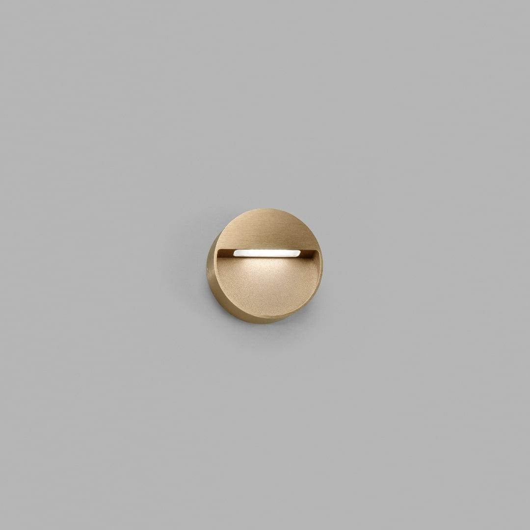 Serious 1 Væglampe Messing LIGHT-POINT
