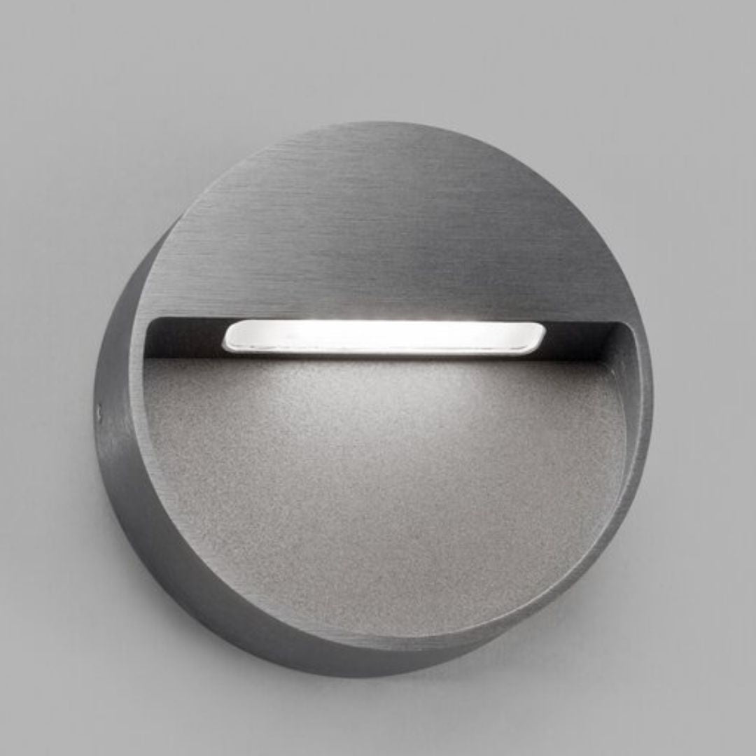 Produktbillede af Serious 3 Væglampe Titanium LIGHT-POINT i premium kvalitet