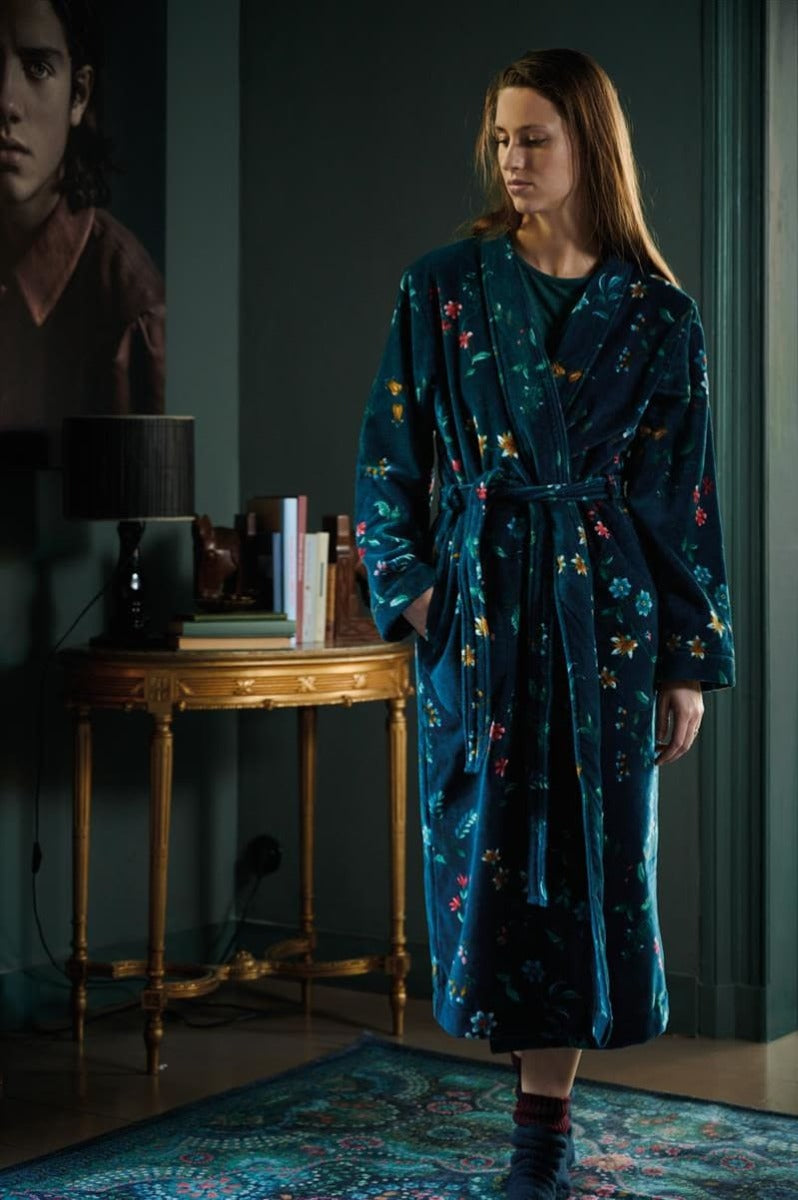 Produktbillede af Pip Studio Badekåbe Les Fleurs Dark Blue L på tilbud i høj kvalitet