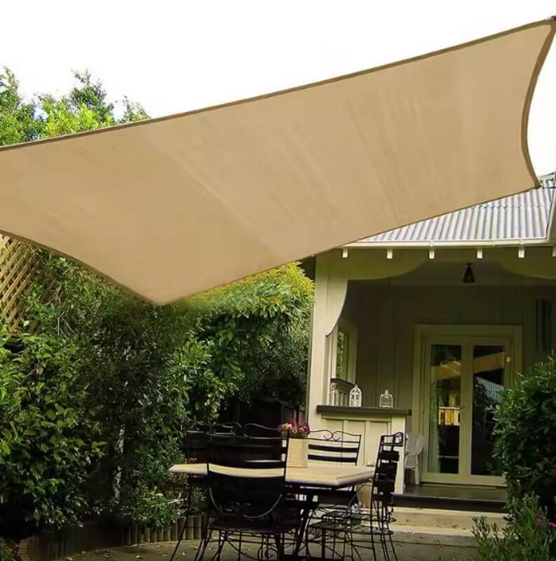 Produktbillede af Solsejl firkantet beige 3,6 x 3,6 meter på tilbud i høj kvalitet