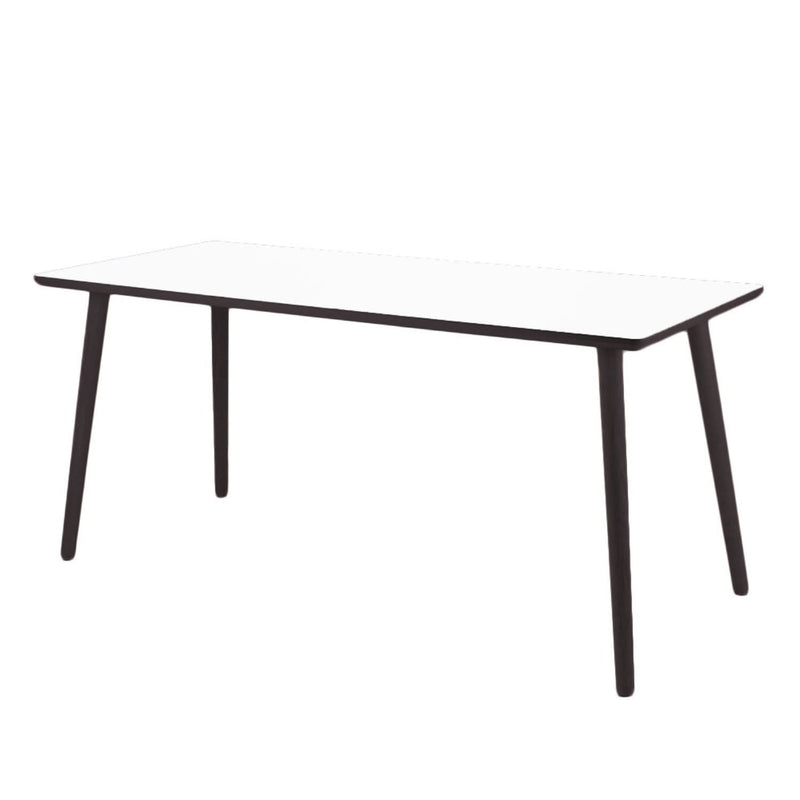 billigt tilbud på Dash skrivebord i hvid laminat! 4 størrelser, 140 x 70 cm. Hurtig levering, 1-2 hverdage. Spar op til 52% på udsalg. Køb online nu!