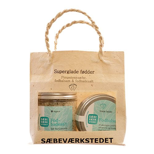 Produktbillede af Sæbeværkstedet Superglade fødder gavepose. fodbadesalt pimpstensæbe fodbalsam på tilbud