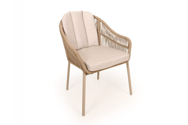 Produktbillede af Svala Stabelstol Beige på tilbud i høj kvalitet