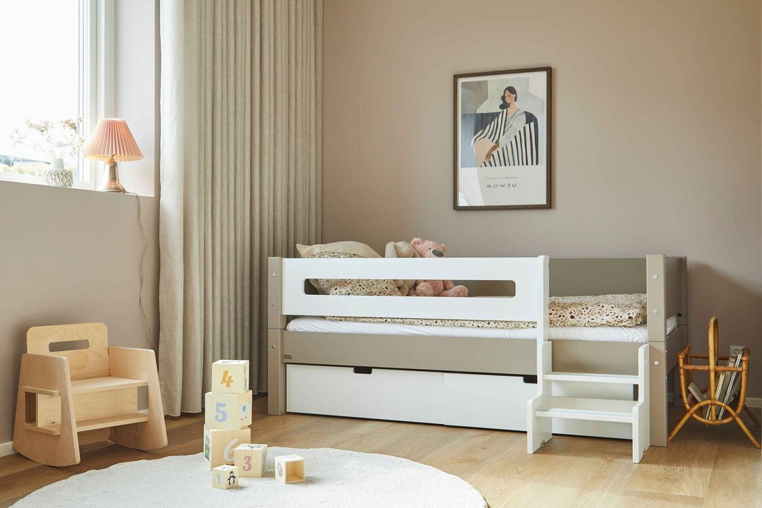 Manis-H  Mimer Enkeltseng med tremme sengehest og skuffer 200 cm  -  90x200