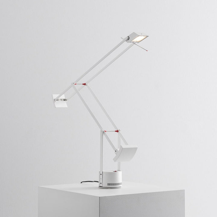 Produktbillede af Tizio Bordlampe Hvid Artemide i premium kvalitet