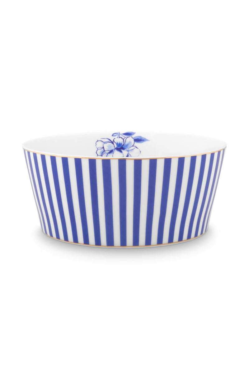 Se billigt tilbud på Bowl Royal Stripes Blue 15cm! Udsalg på Pip Studio. Hurtig levering, billig fragt. Varenummer: CADEC-51.003.167. Spar op til 66%.