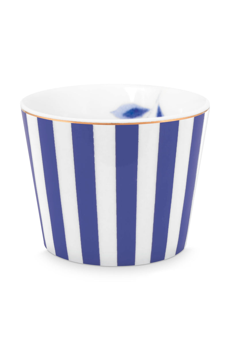 Se billigt tilbud på Egg Cup Royal Stripes Blue fra Pip Studio. Køb online nu med hurtig levering! Udsalg på Bolig > Køkken > Porcelæn. Spar op til 59%.