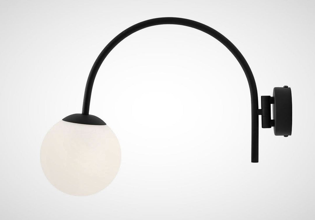 billigt tilbud på Novus væglampe i metal og glas! Spar op til 51% på udsalg. Hurtig levering, 1-2 hverdage. Køb online nu!