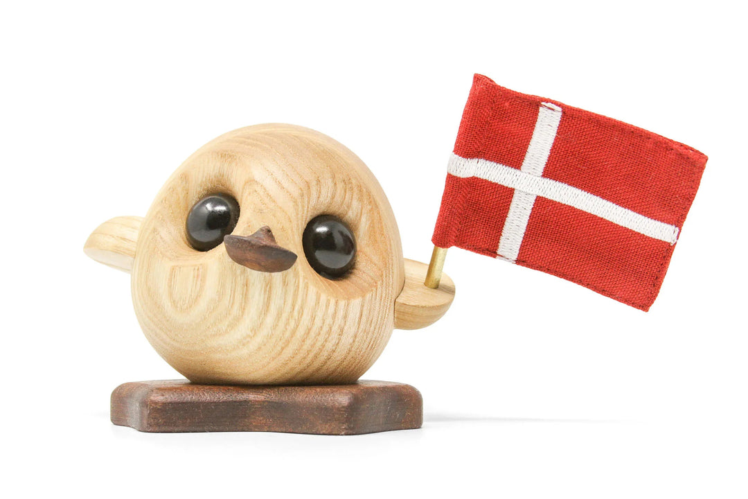 Produktbillede af FableWood Villy Ælling med flag i premium kvalitet