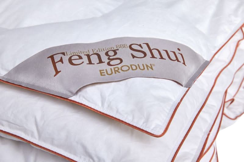 Se tilbud på Feng Shui Vitality Snow White Vinterdyne "Meget Varm" med Masurien landgås - 140 x 200. Billigt udsalg! Hurtig levering: 1-2 hverdage. Varenummer: CADEC-DK268.