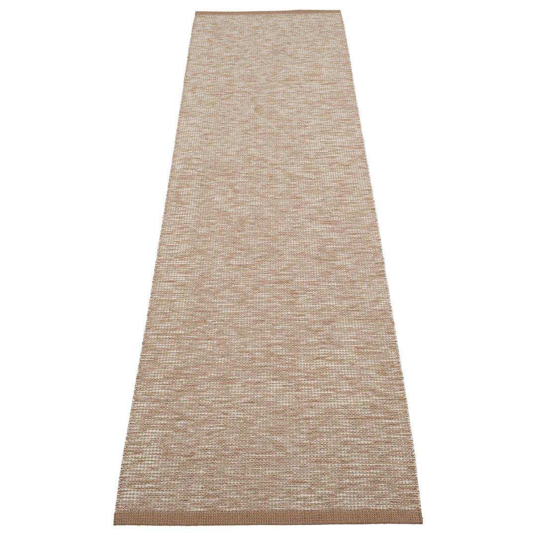 Pappelina Pappelina Sam gulvtæppe 300x70 cm, brown/linen – detaljebillede (Tæpper)