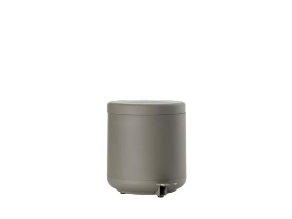 Produktbillede af ZONE Denmark Ume Pedalspand Dia 19,5 x 22 cm 4 liter Taupe i premium kvalitet