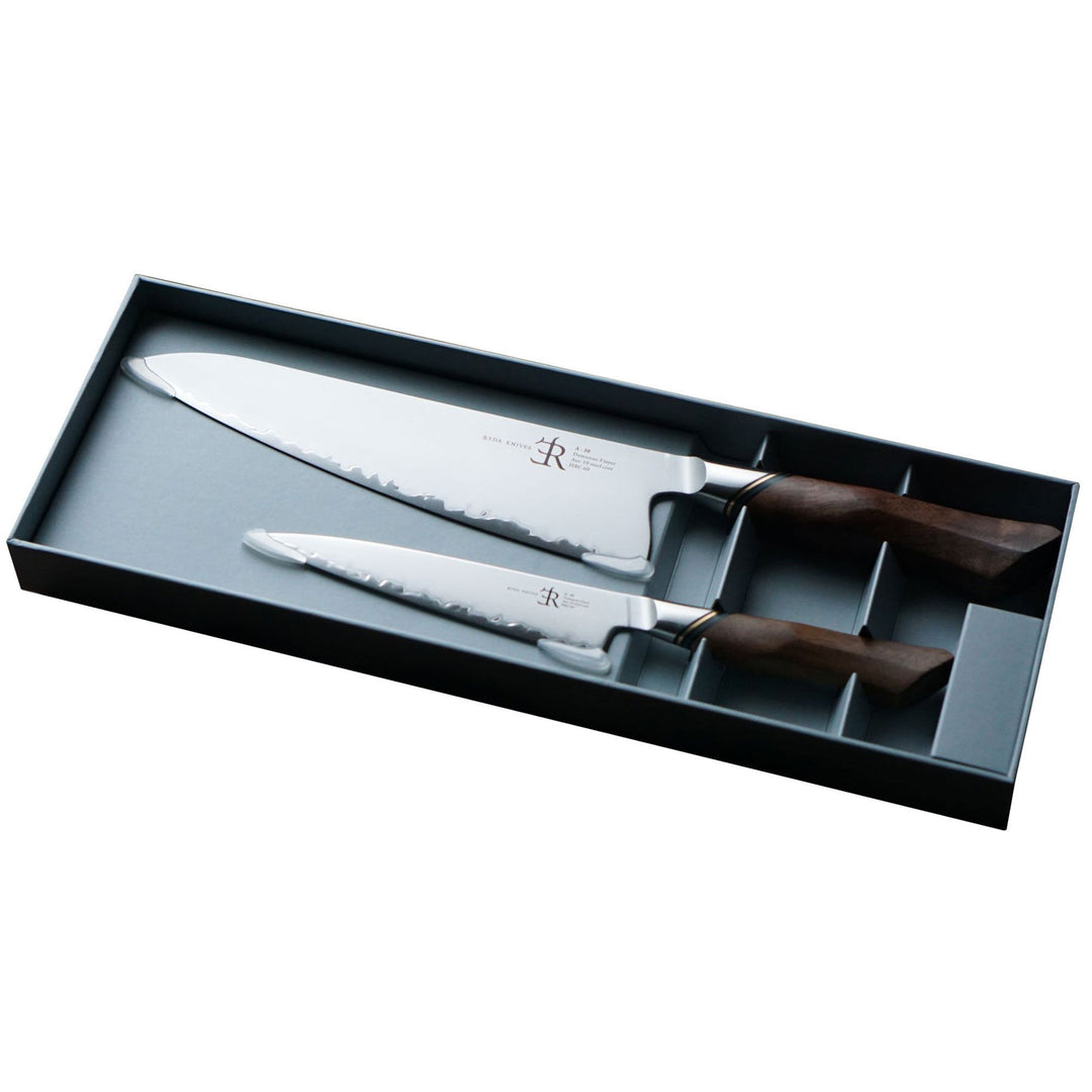 Ryda knives Ryda Knives A30 Gavesæt med 2 knive – billede i brug (Knivsæt)