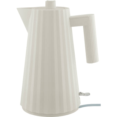 Alessi MDL06 Plissé elkedel 1,7 liter, hvid - Kitchen One - Køb online på udsalg og tilbud lige nu - Hurtig levering til billige priser via Go with Gozomo