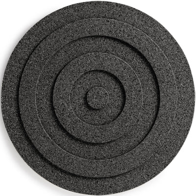 Born in Sweden Bordskåner, rund, 21 cm, kork, sort - Kitchen One - Køb online på udsalg og tilbud lige nu - Hurtig levering til billige priser via Go with Gozomo