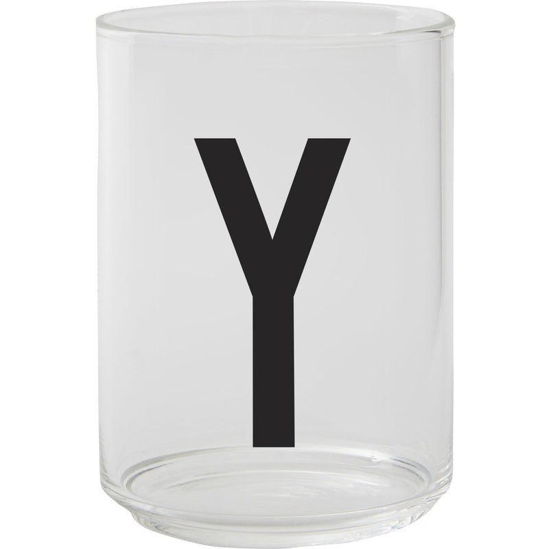 Design Letters Personligt drikkeglas, Y - Kitchen One - Køb online på udsalg og tilbud lige nu - Hurtig levering til billige priser via Go with Gozomo