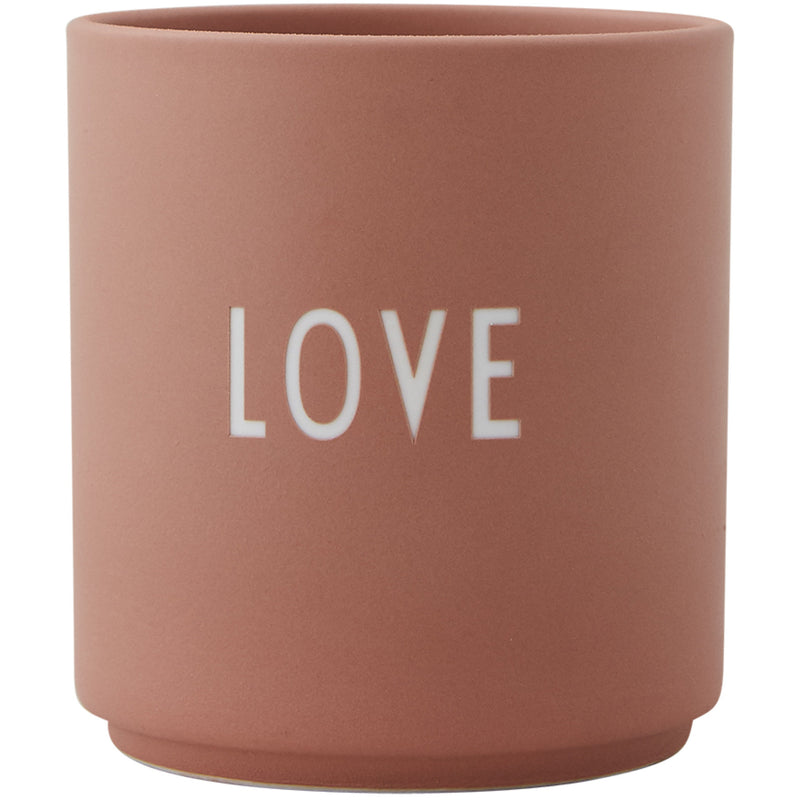 Design Letters Favoritkop, Love - Kitchen One - Køb online på udsalg og tilbud lige nu - Hurtig levering til billige priser via Go with Gozomo