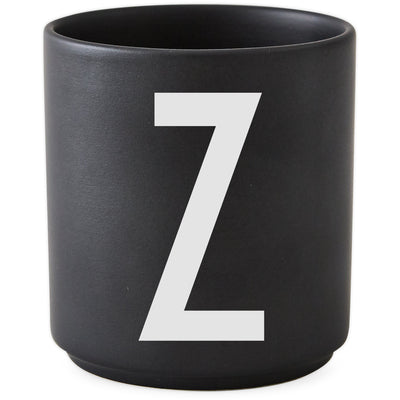 Design Letters Personlig porcelænskop sort, Z - Kitchen One - Køb online på udsalg og tilbud lige nu - Hurtig levering til billige priser via Go with Gozomo