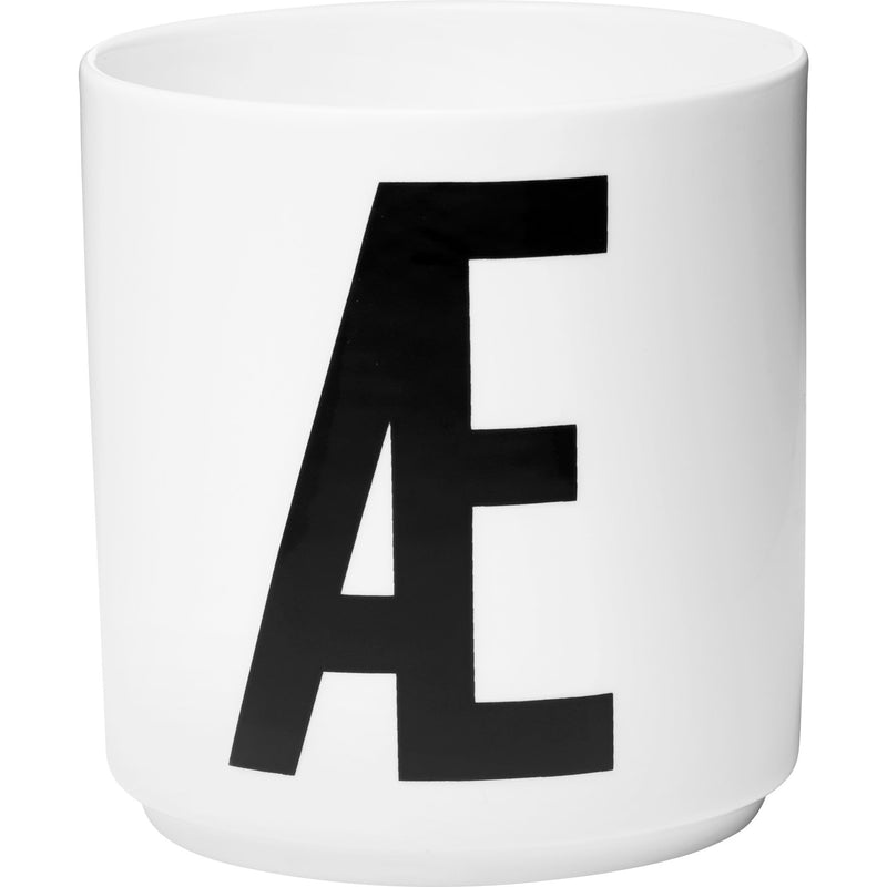 Design Letters Personlig porcelænskop hvid, Æ - Kitchen One - Køb online på udsalg og tilbud lige nu - Hurtig levering til billige priser via Go with Gozomo