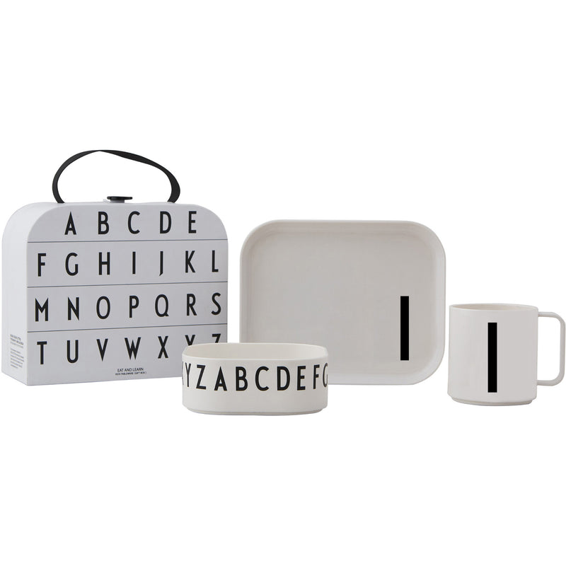 Design Letters Classics In A Suitcase Gaveæske, I - Kitchen One - Køb online på udsalg og tilbud lige nu - Hurtig levering til billige priser via Go with Gozomo