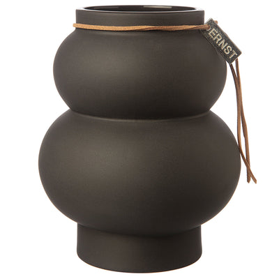 Ernst Vase Kurvig Mørkegrå 21,5 cm. - Kitchen One - Køb online på udsalg og tilbud lige nu - Hurtig levering til billige priser via Go with Gozomo