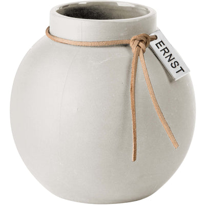 Ernst Vase hvid 10 cm. - Kitchen One - Køb online på udsalg og tilbud lige nu - Hurtig levering til billige priser via Go with Gozomo