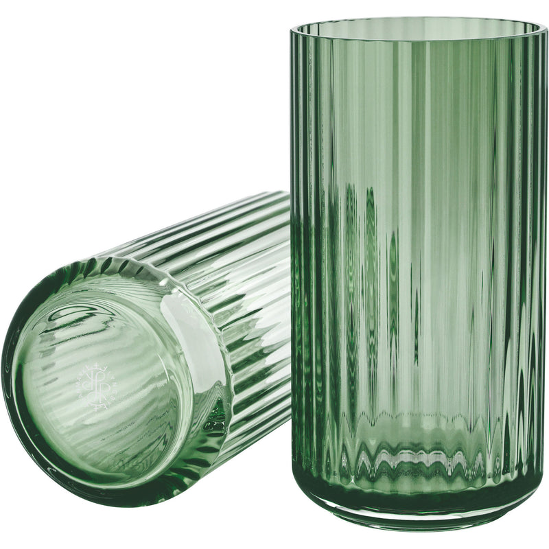 Lyngby Porcelæn Lyngbyvasen 20 cm., glas - copenhagen green - Kitchen One - Køb online på udsalg og tilbud lige nu - Hurtig levering til billige priser via Go with Gozomo