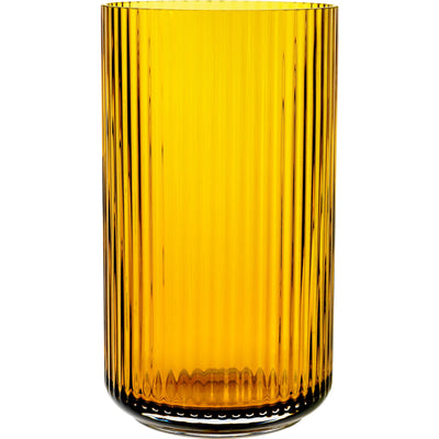 Lyngby Porcelæn Lyngbyvasen 25 cm., glas - amber - Kitchen One - Køb online på udsalg og tilbud lige nu - Hurtig levering til billige priser via Go with Gozomo