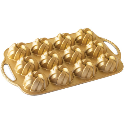 Nordic Ware 75-års jubilæum mini flettet bageform - Kitchen One - Køb online på udsalg og tilbud lige nu - Hurtig levering til billige priser via Go with Gozomo