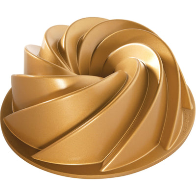 Nordic Ware Heritage bundt-bageform, guld 2,4 liter - Kitchen One - Køb online på udsalg og tilbud lige nu - Hurtig levering til billige priser via Go with Gozomo