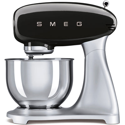 Smeg Køkkenmaskine SMF01BLEU, sort / stål - Kitchen One - Køb online på udsalg og tilbud lige nu - Hurtig levering til billige priser via Go with Gozomo