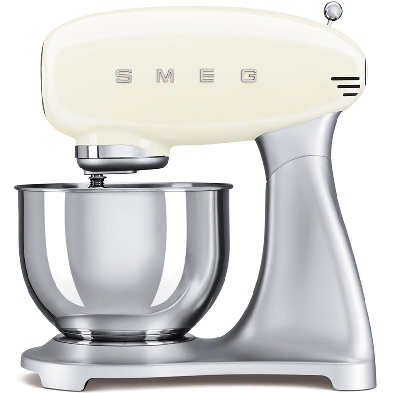 Smeg Køkkenmaskine SMF02CREU, creme / stål - Kitchen One - Køb online på udsalg og tilbud lige nu - Hurtig levering til billige priser via Go with Gozomo