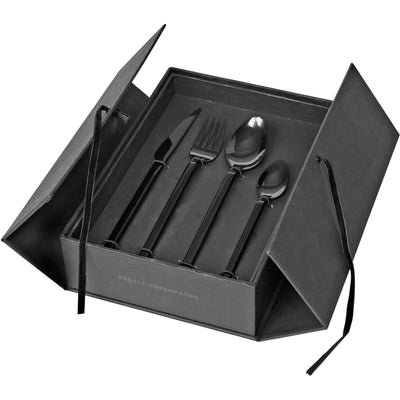 Broste Copenhagen Tvis Titanium Black, bestiksæt m. 16 dele - Kitchen One - Køb online på udsalg og tilbud lige nu - Hurtig levering til billige priser via Go with Gozomo